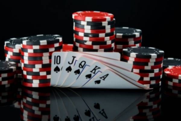 Casino truc tuyen có rất nhiều game bài cho bạn trải nghiệm