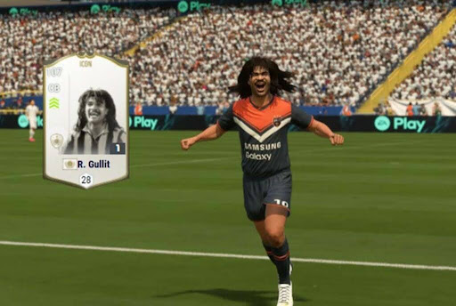 Tiền đạo (Striker) - Sự đa năng của Gullit