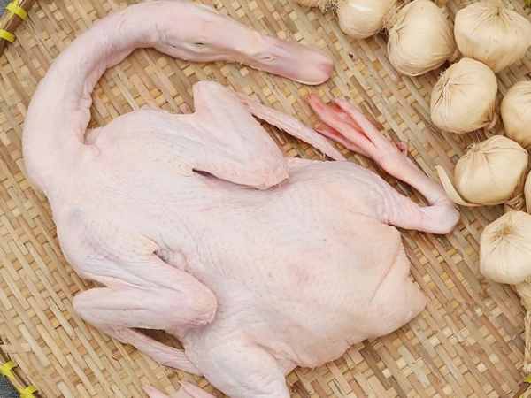 Chiêm bao thấy mua thịt vịt tại chợ