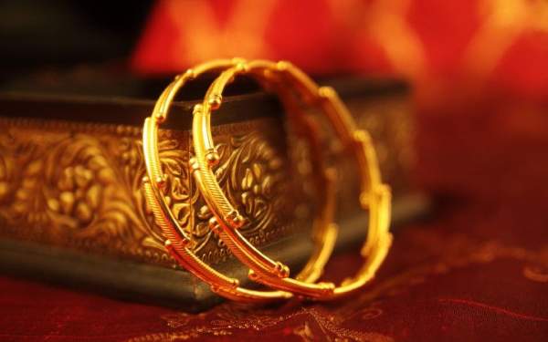 Mộng thấy vòng vàng sáng bóng, lấp lánh