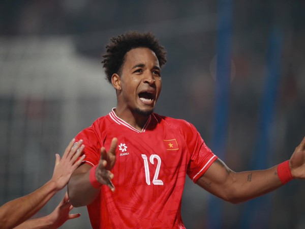 Nguyễn Xuân Son – Tiền đạo nhập tịch đầy tốc độ và sức mạnh