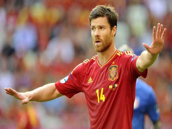 Ý nghĩa số áo của Xabi Alonso - Áo số 14