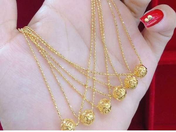 Chiêm bao thấy rất nhiều dây chuyền vàng