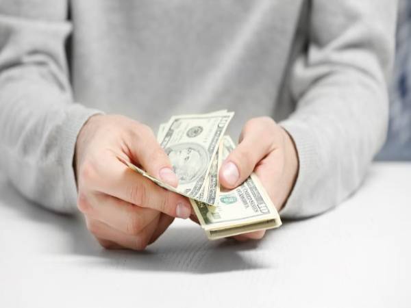 Giải mã các trường hợp nằm mơ thấy đếm tiền phổ biến
